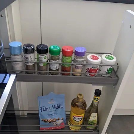 Cozy With Parking Garage Near Outlet Apartment *