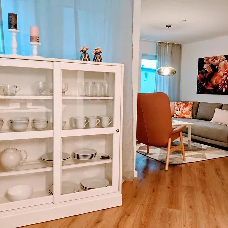 Cozy With Parking Garage Near Outlet Metzingen (Tubingen)