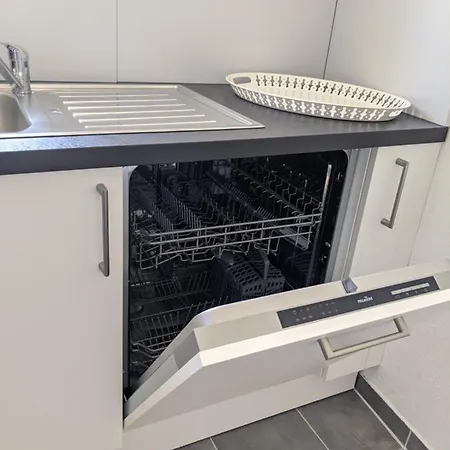 Cozy With Parking Garage Near Outlet