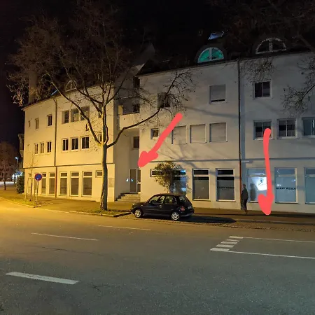 Cozy With Parking Garage Near Outlet *